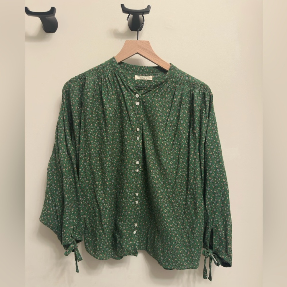DÔEN O’Keiff Green Floral Top - Size Medium